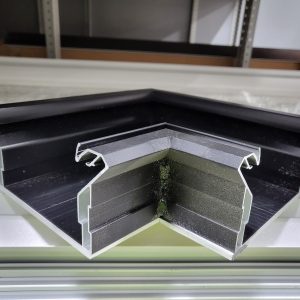 Угол из АКС линии черный